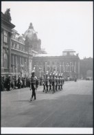 Cca 1935 Budapest, PalotaÅ‘rség, 3 Db Vintage Negatívról Készült Mai... - Autres & Non Classés