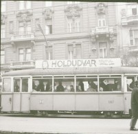 1969 Budapest, Villamosokon Elhelyezett Mozifilm Reklámok, 5 Db Negatív, 6x6 Cm - Autres & Non Classés