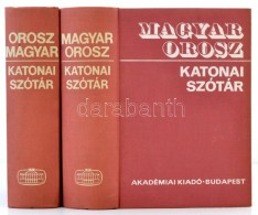 Tóth Lajos (szerk.): Orosz-magyar, Magyar-orosz Katonai Szótár. Bp., 1976-1977,... - Non Classés