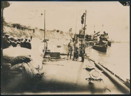1918 A Dunai Flottilla Monitorai FeltehetÅ‘en Odesszánál. Sorakozó A Fedélzeten.... - Otros & Sin Clasificación
