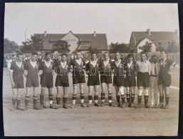 Cca 1920 A Budapesti Egyetemi Atlétikai Club (BEAC) Labdarúgóinak Csoportképe,... - Otros & Sin Clasificación