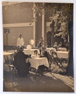Cca 1935 Kinszki Imre (1901-1945): Vasárnapi Ebéd, Pecséttel Jelzett, Vintage... - Autres & Non Classés