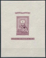 ** 1951 80 éves A Magyar Bélyeg Lila Vágott Blokk (325.000) / Mi Block 20 Imperforate... - Autres & Non Classés