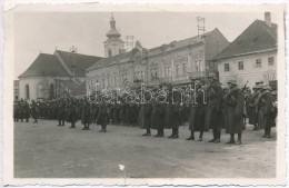 T3 1940 Kézdivásárhely, Targu Secuiesc; Bevonulás, Katonák Sorfala,... - Non Classés
