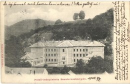 T2 Besztercebánya, Banska Bystrica; FelsÅ‘ Leányiskola. Kiadja Ivánszky Elek / Girl School - Zonder Classificatie