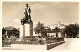 T1/T2 Léva, Levice; M. R. Stefanik Szobor, Husztinek-Szenessy VendéglÅ‘, üzletek / Statue,... - Non Classés