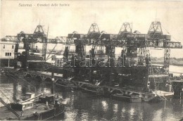 ** T2 Savona, Elevatori Delle Funivie / Elevators Of The Cableway At The Port, Barge - Non Classés
