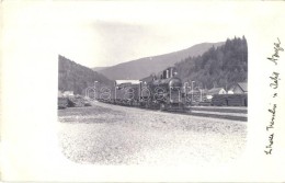 * T2 ~1910 Azuga, Arriving Locomotive At The Railway Station, Photo - Non Classés