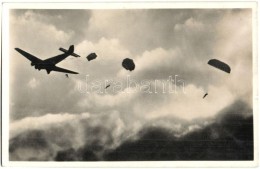 T2 Unsere Luftwaffe, Fallschirmjäger / WWII German Air Force, Paratrooper From An Aircraft - Unclassified