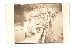 Carte Photo Militaria  Soldats Sur Un Pont ( Provisoire ? ) Non Située - Manöver