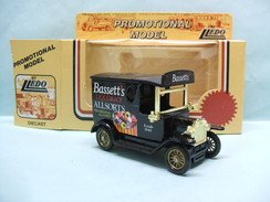 Lledo Promotional Model - FORD MODEL T Van Fourgon 1920 Bassett's Liquorice Allsorts BO - Utilitaires