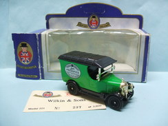 Oxford - MORRIS BULLNOSE Van WILKIN & SONS Ltd. PRESERVES Réf. 201 BO 1/43 - Utilitaires