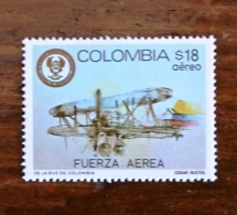 COLOMBIE Avions, Avion, Plane. Yvert PA N°716 MNH  Dentelé, Perforate. - Vliegtuigen