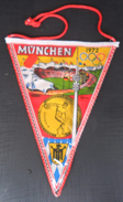 XX. OLYMPISCHE SPIELE 1972 MUNCHEN, XX. OLYMPIC GAMES 1972 MUNICH OLD PENNANT - Habillement, Souvenirs & Autres