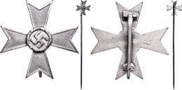 Kriegsverdienstkreuz 1. Klasse, Buntmetall Versilbert Mit Aufpolierten Kanten, Rückseitig Herstellermarkierung... - Sin Clasificación