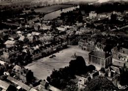 CHATEAUNEUF SUR SARTHE , Place De La Mairie , Vue Aérienne - Chateauneuf Sur Sarthe