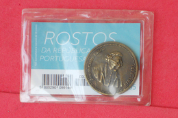 PORTUGAL    - ANA DE CASTRO OSORIO 30 MM    - (Nº18277) - Royaux / De Noblesse