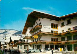 Autriche - Austria - Salzbourg - Salzburg - Voitures - Automobile - Wagrain - Hôtel Wagrainerhof - état - Wagrain