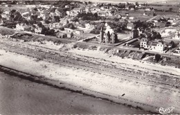 BARNEVILLE-sur-MER. - La Plage Et Les Villas. CPSM 9x14 RARE - Barneville