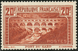 Pont Du Gard. Papier Blanc. No 262Aa, Très Frais. - TB. - R - Andere & Zonder Classificatie