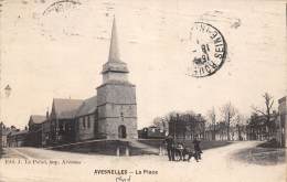 Avesnelles    59       La Place   -  Attelage De Chiens -           (Voir Scan) - Andere & Zonder Classificatie