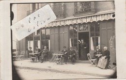 SAINT NAZAIRE - Café Georges CESTAT ( En Personne Sur  La Photo ) Situé Rue De La Paix ( Carte Photo )  Rare - Saint Nazaire