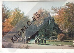 Canada - St Sainte Mary's Academy  Windsor - Animé Groupe D'écolières  Devant La Chapelle - CPA - Windsor