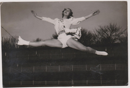 Patinage Photo  Jacqueline Du Biej Championne De France 1949 Premiere Feministe Francaise Medaillee De Bronze 1952 - Pattinaggio Artistico