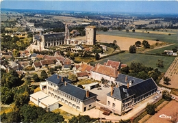 37-LE GRAND PRESSIGNY- LE CHATEAU L'EGLISE, L'ECOLE - Le Grand-Pressigny