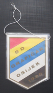 SD GRAFICAR, OSIJEK CROATIA FOOTBALL CLUB, CALCIO OLD PENNANT, SPORTS FLAG - Uniformes Recordatorios & Misc