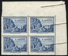 GJ.745, Corner Block Of 4 With VARIETY: Diagonal Perforation Reentry, Tiny Defects, Very Nice And Rare! - Dienstmarken