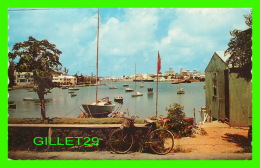 HAMILTON HARBOUR, BERMUDA - RED HOLE IN PAGET - ANIMATED, BICYCLE - TRAVEL IN 1969 - DEXTER PRESS - - Bermuda