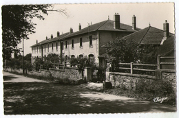 CPA    87      SAINT MATHIEU 1957     GROUPE SCOLAIRE     ECOLE - Saint Mathieu