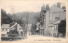 61-BAGNOLES-DE-L'ORNE- RUE DES BAINS - Bagnoles De L'Orne