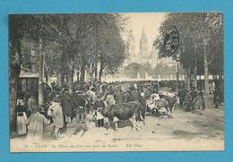 CPA 166 - Marché Aux Bestiaux Place Du Parc Jour De Foire CAEN 14 - Caen