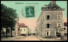 95 - PIERRELAYE --  La Poste Et Le Château - Pierrelaye