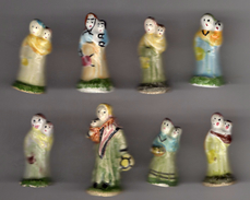 LOT 8 Fèves LA BOHEMIENNE Femme à L'enfant - CRECHE - SANTONS De Différentes Séries - Santons