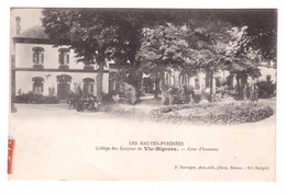 65 Vic Sur Bigorre College Des Garçons La Cour D' Honneur Cpa Animée Edit Dastugue Cachet 1912 - Vic Sur Bigorre