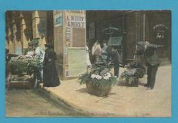 CPA 1659 - Marchands Petits Revendeurs De Fleurs Au Panier Rue De Rivoli PARIS - Petits Métiers à Paris