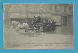 CPA 36 PARIS INONDE - Sauvetage Par Les Pompiers Rue De La Pépinière - Inondations De 1910