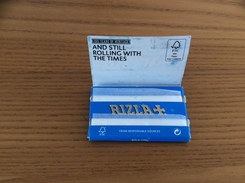 Papier à Cigarettes RIZLA + (200 YEARS OF HERITAGE - AND STILL ROLLING WITH THE TIMES) Filigrane - Andere & Zonder Classificatie