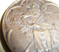 Rare Ancienne Médaille En Bronze, St Saint Sainct-Julien Des Ménestrels, MENESTREL, Graveur ???,  Religion - Religion & Esotericism