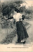 FOLKLORE  -- En PROVENCE -- Costume Provençal.. - N° 2036 - Other & Unclassified