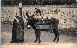 FOLKLORE -- AU PAYS BASQUE -- Basquaise Se Rendant Au Marché - Personajes