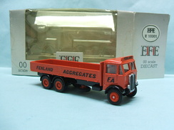 EFE - CAMION AEC MAMMOTH FENLAND AGGREGATES Réf. E 10301 BO 1/76 OO - Scala 1:76