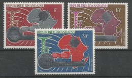 Rwanda - COB PA1/PA3 Série Complète Avec Surcharge Argentée - MNH / ** 1967 COB: 15,00€ Espace - Autres & Non Classés