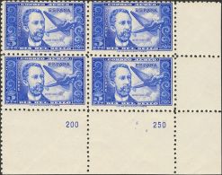 ESTADO ESPAÑOL. Emisiones Diversas Del Estado Español. ** MNH 983(4) 5 Pts Azul, Bloque De Cuatro, Esquina - Altri & Non Classificati