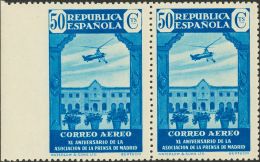 II REPUBLICA. Prensa. ** MNH 720smi 50 Cts Azul, Pareja. Un Sello Variedad SIN DENTAR EL MARGEN IZQUIERDO. MAGNIFICO Y R - Autres & Non Classés