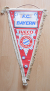 FC Bayern München  GERMANY  FOOTBALL CLUB, SOCCER / FUTBOL / CALCIO, OLD PENNANT, SPORTS FLAG - Habillement, Souvenirs & Autres