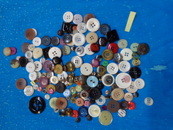 Lot De Boutons - Buttons